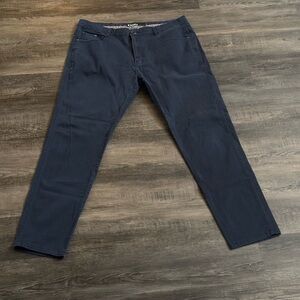 Slim Straight Men's Jeans in Navy